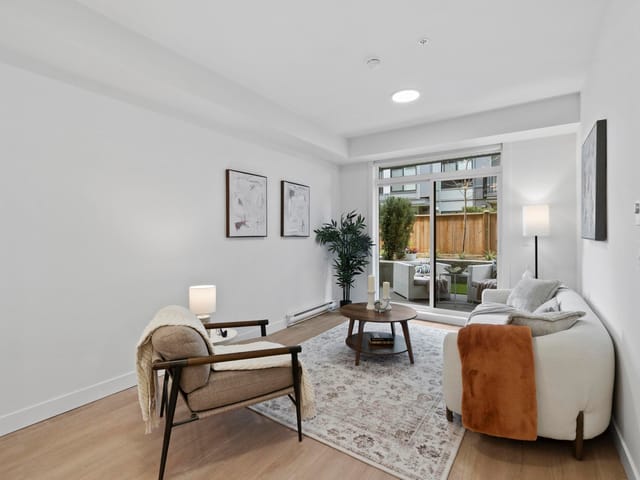 Apartment for sale in Abbotsford, Abbotsford, 308 33820 South Fraser Way, 263175523 | Realtylink.org