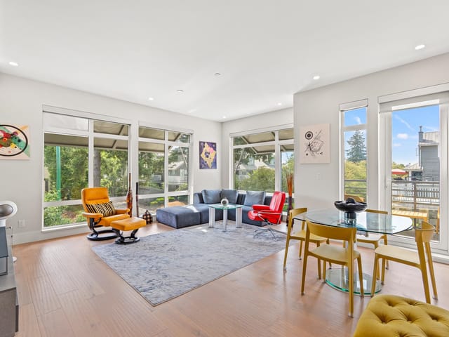 Apartment for sale in North Vancouver, North Vancouver, 202 1591 Bowser Avenue, 263175541 | Realtylink.org