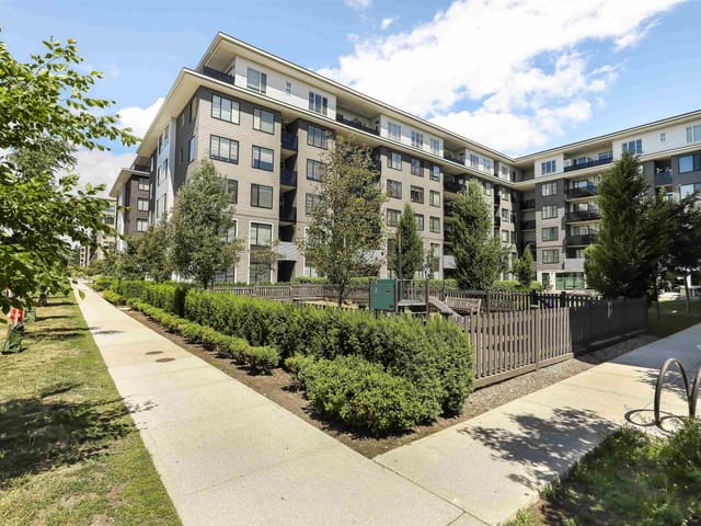 Apartment for sale in Surrey, Surrey, 215 15825 85 Avenue, 263175559 | Realtylink.org
