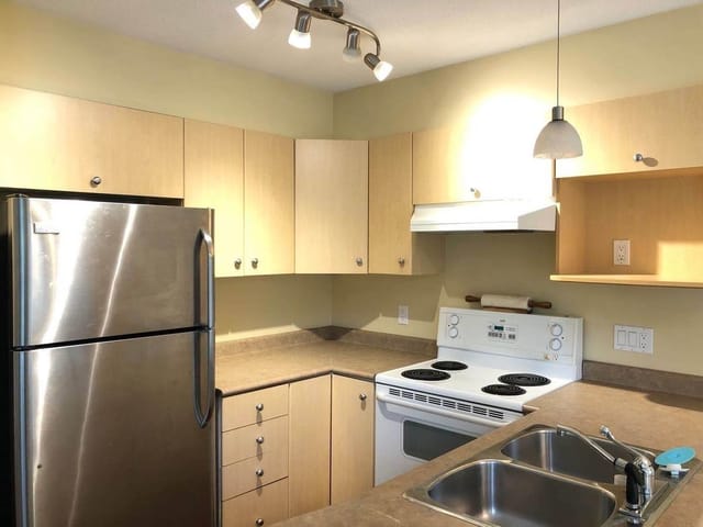Townhouse for rent in Surrey, Cloverdale, 18883 65 Ave, 263175635 | Realtylink.org