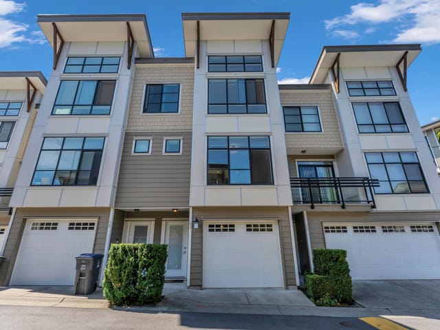 Townhouse for sale in Surrey, North Surrey, 11 9989 E Barnston Drive, 263175664 | Realtylink.org