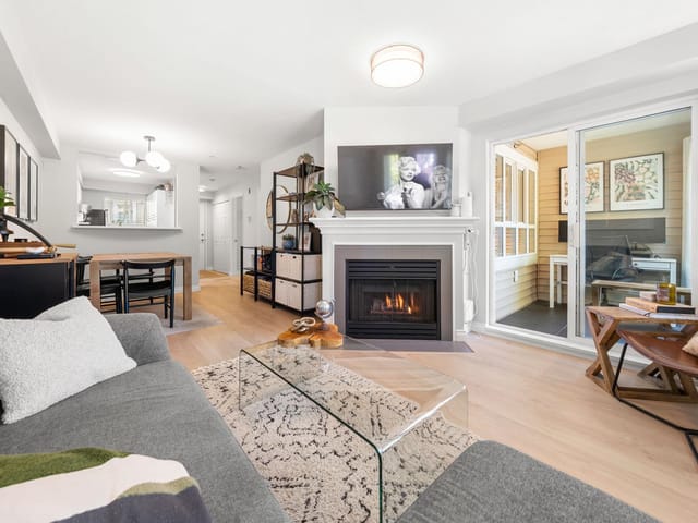 Apartment for sale in Vancouver, Vancouver West, 249 2565 W Broadway, 263175738 | Realtylink.org