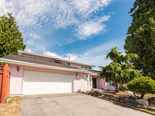 House for sale in Surrey, South Surrey White Rock, 16111 10 Avenue, 263175850 | Realtylink.org