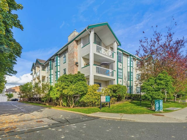 Apartment for sale in Surrey, Surrey, 219 13911 70 Avenue, 263175895 | Realtylink.org