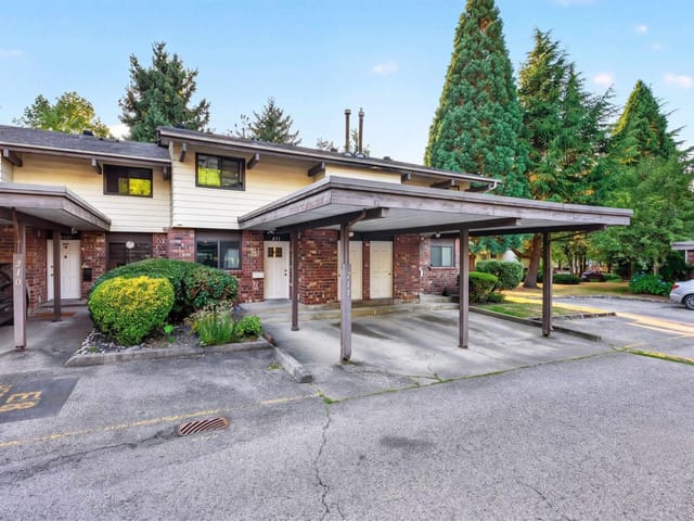 Townhouse for sale in Surrey, Surrey, 211 13931 74 Avenue, 263176021 | Realtylink.org