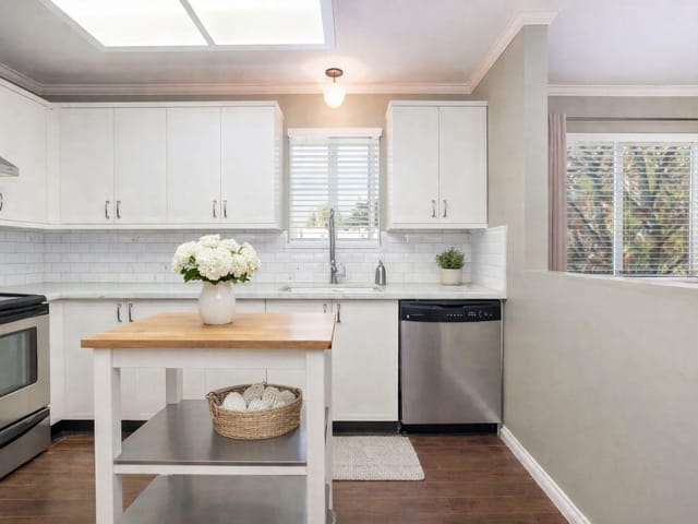 Apartment for sale in Richmond, Richmond, 205 7840 Moffatt Road, 263176058 | Realtylink.org