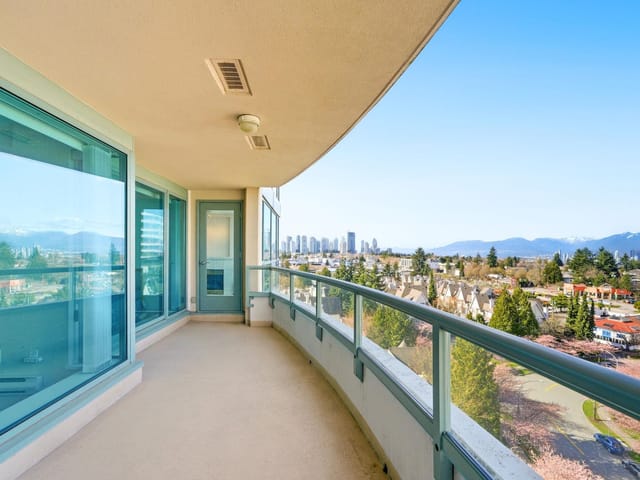 Apartment for sale in Burnaby, Burnaby South, 1003 6622 Southoaks Crescent, 263176095 | Realtylink.org