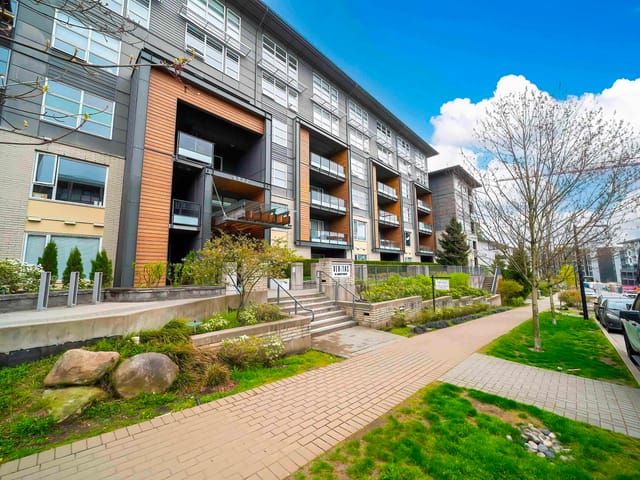 Apartment for sale in Burnaby, Burnaby North, 310 9877 University Crescent, 263176173 | Realtylink.org