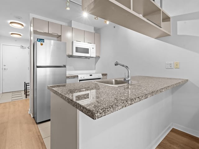 Apartment for sale in Vancouver, Vancouver West, 705 1082 Seymour Street, 263176180 | Realtylink.org