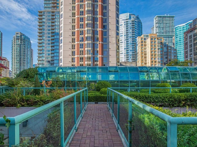 Apartment for sale in Vancouver, Vancouver West, 1501 838 Hamilton Street, 263176305 | Realtylink.org