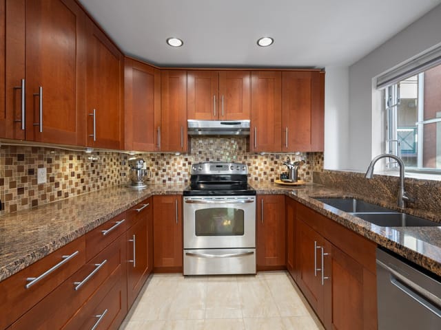 Apartment for sale in New Westminster, New Westminster, 302 12 Laguna Court, 263176322 | Realtylink.org