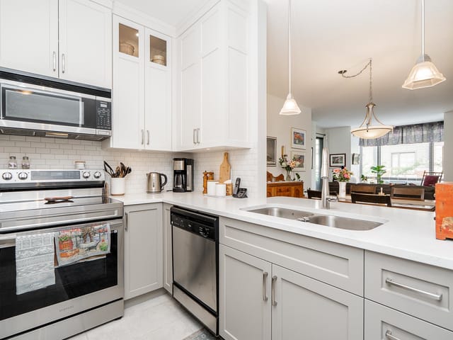 Apartment for sale in White Rock, South Surrey White Rock, 403 1551 Foster Street, 263176379 | Realtylink.org