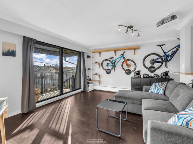Apartment for sale in Vancouver, Vancouver East, 306 2222 Cambridge Street, 263176463 | Realtylink.org