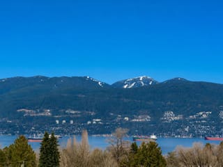 House for sale in Vancouver, Vancouver West, 3955 W Broadway, 263176501 | Realtylink.org