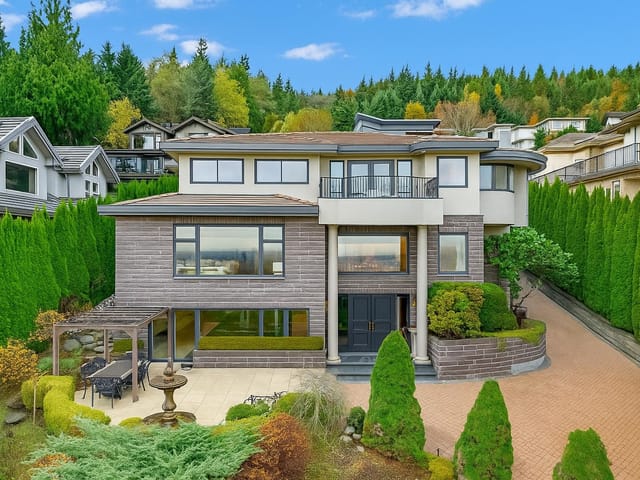 House for sale in West Vancouver, West Vancouver, 1525 Errigal Place, 263176595 | Realtylink.org