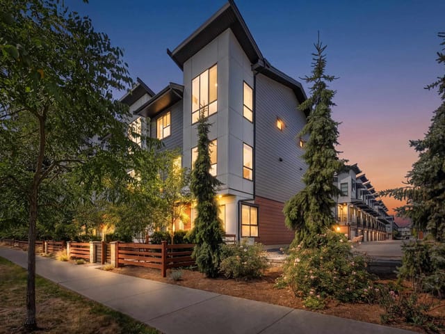 Townhouse for sale in Surrey, Cloverdale, 10 7177 194a Street, 263176670 | Realtylink.org