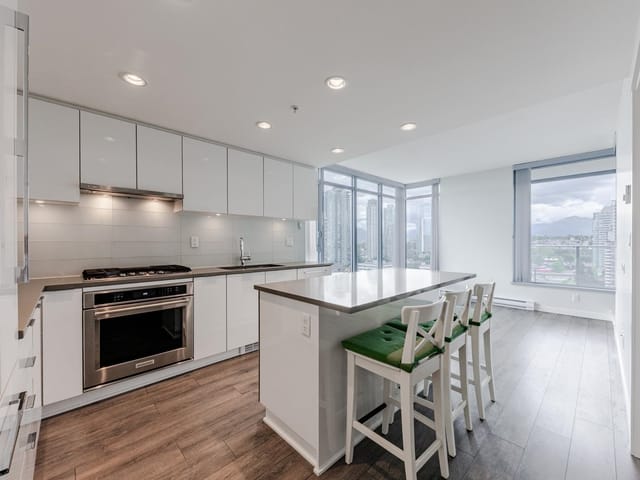 Apartment for sale in Burnaby, Burnaby North, 2006 2388 Madison Avenue, 263176692 | Realtylink.org