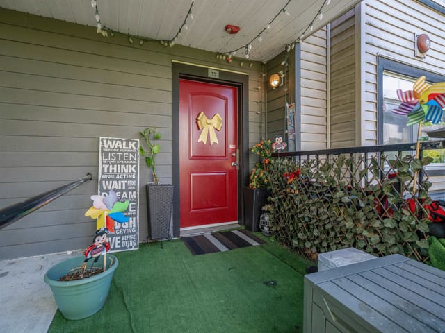 Townhouse for sale in Burnaby, Burnaby East, 37 7428 14th Avenue, 263176749 | Realtylink.org