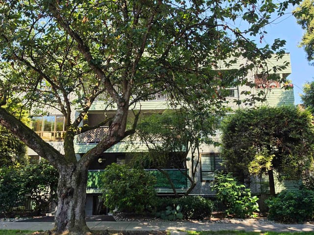 Apartment for sale in Vancouver, Vancouver West, 406 1717 Haro Street, 263176789 | Realtylink.org