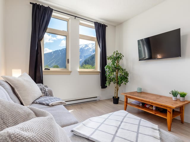 Apartment for sale in Pemberton, Pemberton, 309 7330 Arbutus Street, 263176840 | Realtylink.org