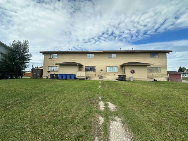 Fourplex for sale in Fort St. John, Fort St. John, 9704 108 Avenue, 263176854 | Realtylink.org