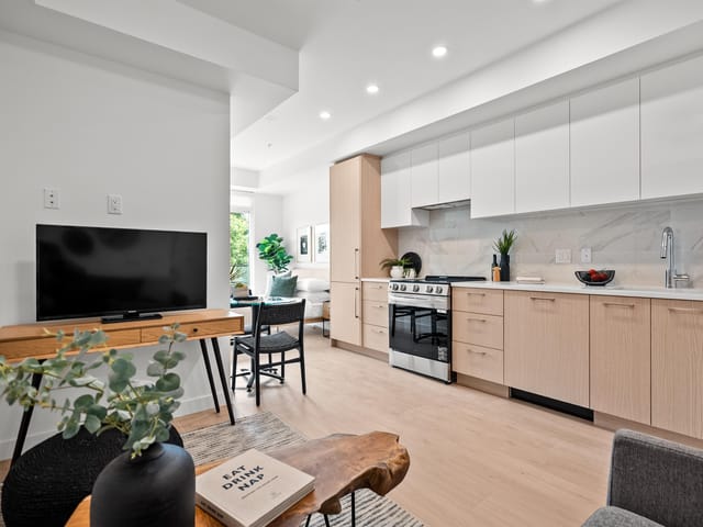 Apartment for sale in Port Moody, Port Moody, 602 150 James Road, 263176901 | Realtylink.org