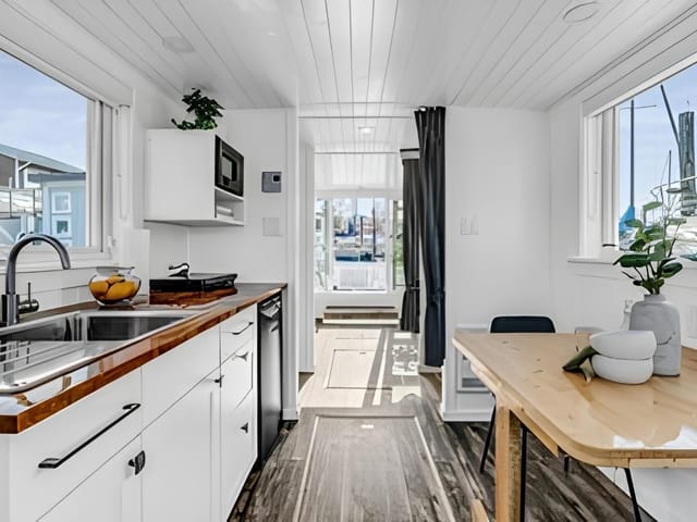 House for sale in North Vancouver, North Vancouver, A07 415 W Esplanade, 263177007 | Realtylink.org