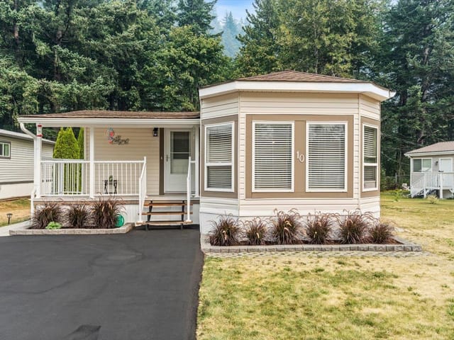 Manufactured Home for sale in Hope, Hope & Area, 10 65367 Kawkawa Lake Road, 263177090 | Realtylink.org