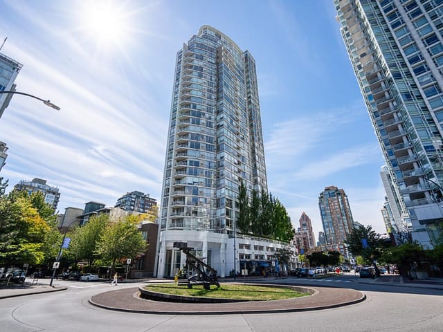 Apartment for sale in Vancouver, Vancouver West, 505 1201 Marinaside Crescent, 263177242 | Realtylink.org