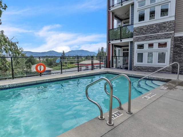 Apartment for sale in Abbotsford, Abbotsford, 115 2242 Whatcom Road, 263177257 | Realtylink.org