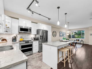 Apartment for sale in White Rock, South Surrey White Rock, 109 14588 McDougall Drive, 263177265 | Realtylink.org