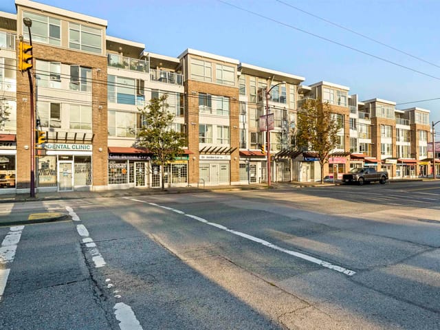 Apartment for sale in Vancouver, Vancouver East, 203 5555 Victoria Drive, 263177346 | Realtylink.org