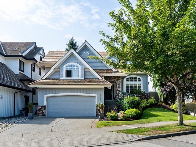 House for sale in Surrey, South Surrey White Rock, 15730 34 Avenue, 263177387 | Realtylink.org