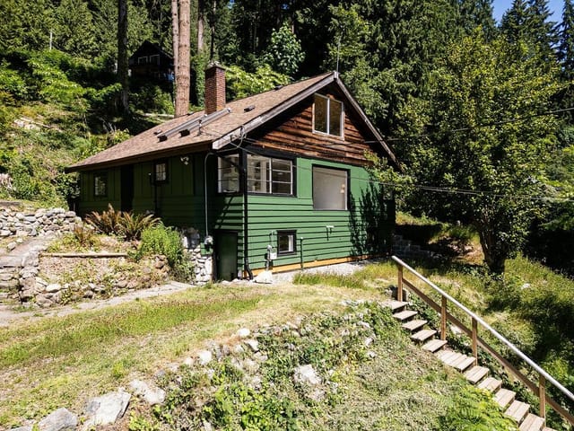 House for sale in Gibsons, Sunshine Coast, 915 Marine Drive, 263177390 | Realtylink.org