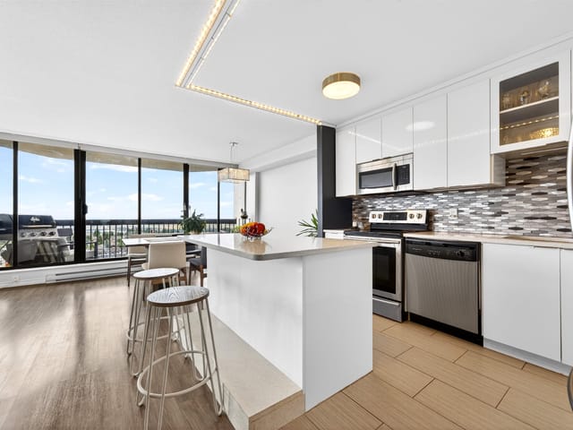 Apartment for sale in Burnaby, Burnaby South, 1903 6540 Burlington Avenue, 263177574 | Realtylink.org