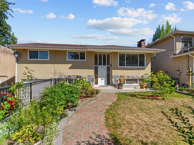 House for sale in Burnaby, Burnaby North, 6949 Halifax Street, 263177602 | Realtylink.org