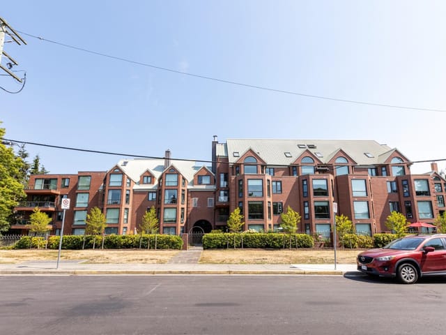 Apartment for sale in Delta, Tsawwassen, 408 1350 View Crescent, 263177633 | Realtylink.org