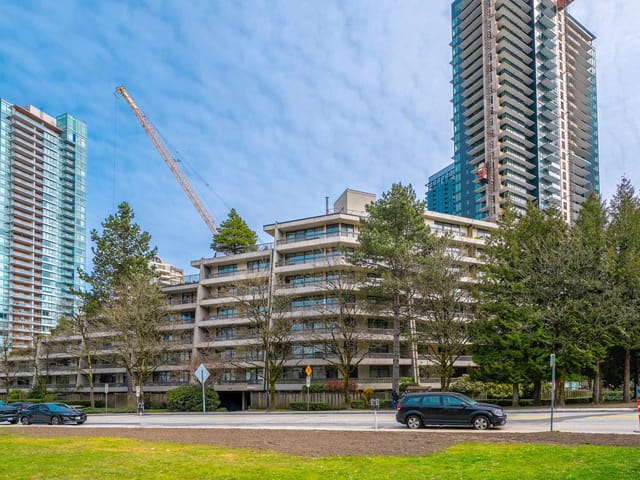 Apartment for sale in Burnaby, Burnaby South, 215 5932 Patterson Avenue, 263177665 | Realtylink.org