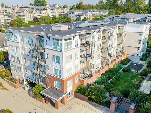 Apartment for sale in Surrey, Cloverdale, 302 6468 195a Street, 263177809 | Realtylink.org