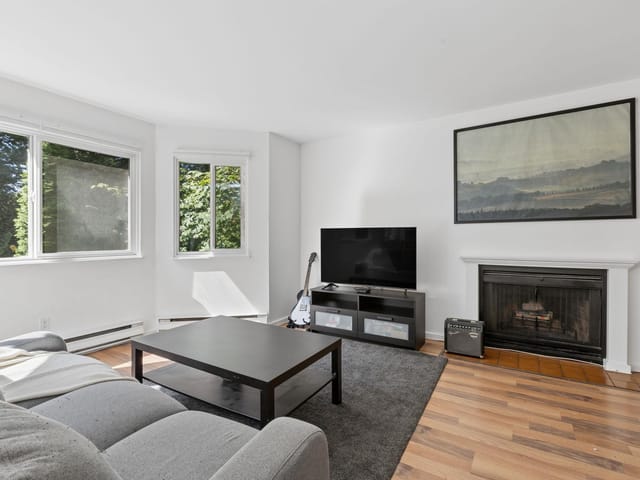 Apartment for sale in Burnaby, Burnaby North, 405 9880 Manchester Drive, 263177865 | Realtylink.org