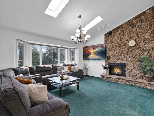 House for sale in Surrey, Surrey, 12921 Southridge Drive, 263177932 | Realtylink.org