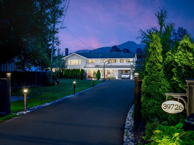 House for sale in Squamish, Squamish, 39726 Government Road, 263177942 | Realtylink.org