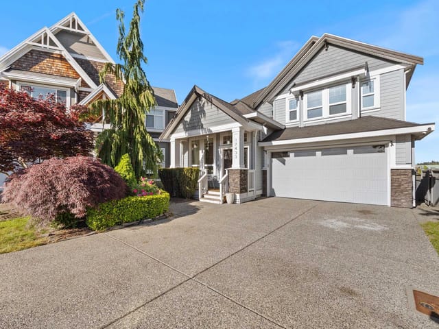 House for sale in Surrey, South Surrey White Rock, 17433 1 Avenue, 263177962 | Realtylink.org