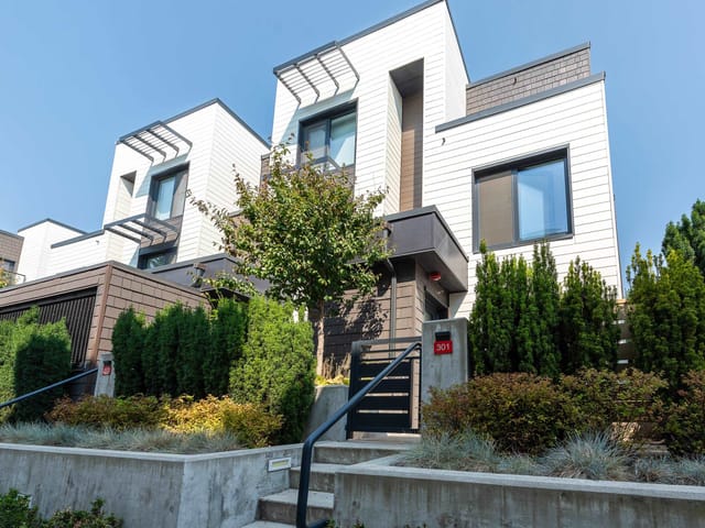 Townhouse for sale in Coquitlam, Coquitlam, 301 606 Foster Avenue, 263178018 | Realtylink.org