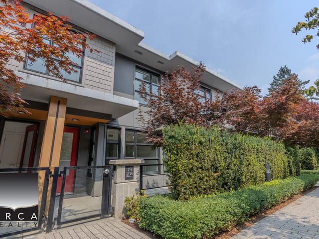 Townhouse for rent in North Vancouver, North Vancouver, 208 1055 Ridgewood Drive, 263178020 | Realtylink.org