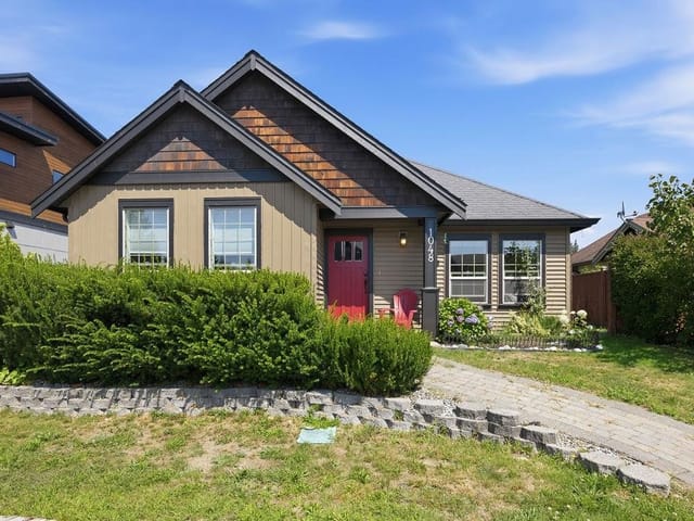 House for sale in Gibsons, Sunshine Coast, 1048 Woodsworth Road, 263178027 | Realtylink.org