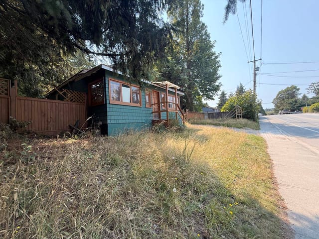 House for sale in Sechelt, Sunshine Coast, 5700 Porpoise Bay Road, 263178077 | Realtylink.org