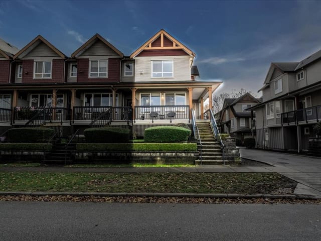 Townhouse for sale in Surrey, Cloverdale, 26 16772 61 Avenue, 263178153 | Realtylink.org