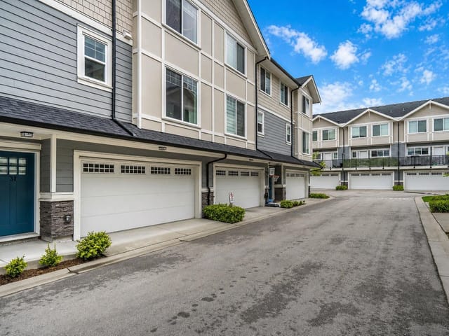 Townhouse for sale in Surrey, Cloverdale, 31 19501 74 Avenue, 263178175 | Realtylink.org