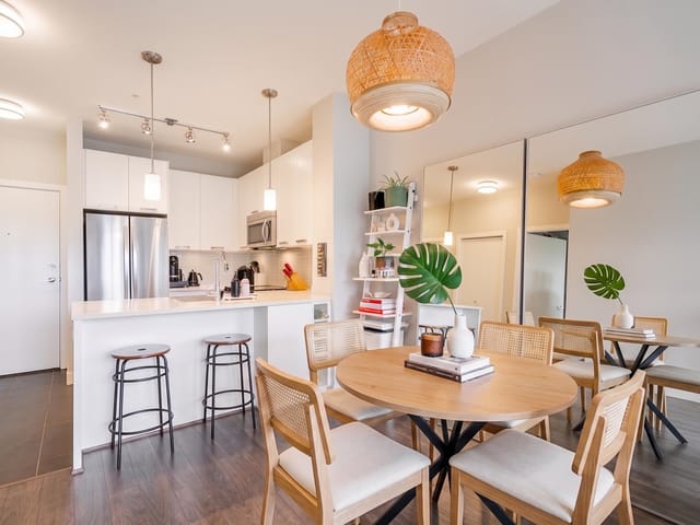 Apartment for sale in Surrey, North Surrey, 405 15388 105 Avenue, 263178197 | Realtylink.org